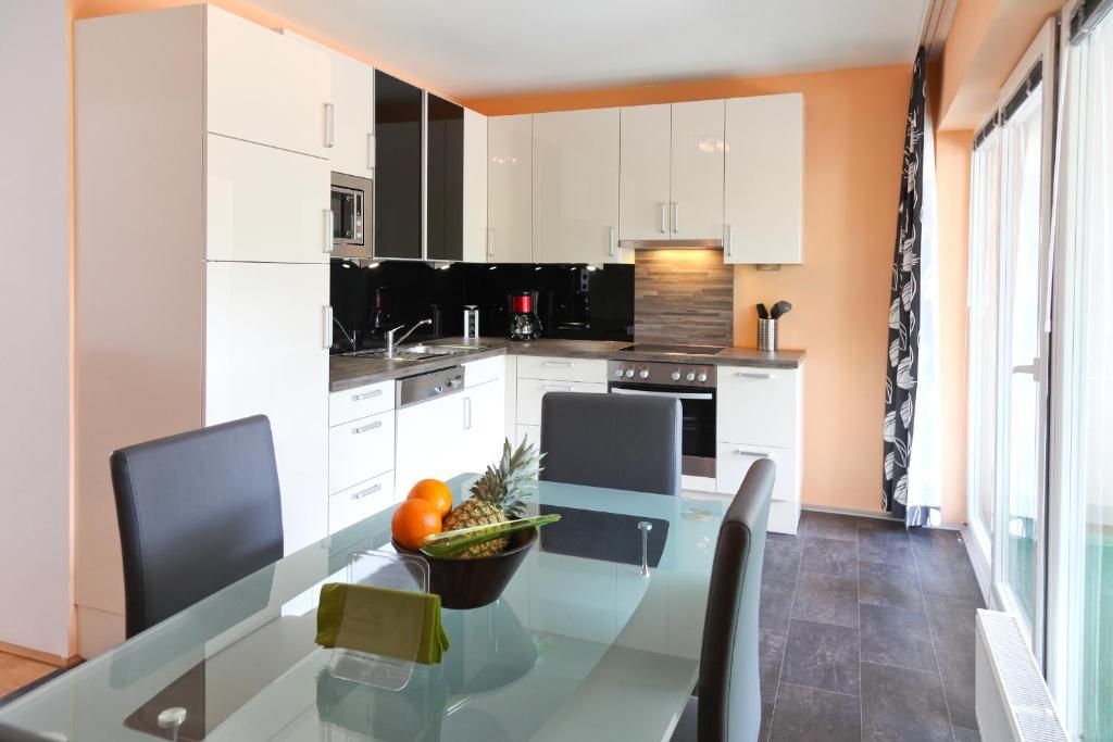 3 Rooms Sunny Apartments-Schoenbrunn, 100M2 With Balcony Viena Quarto foto
