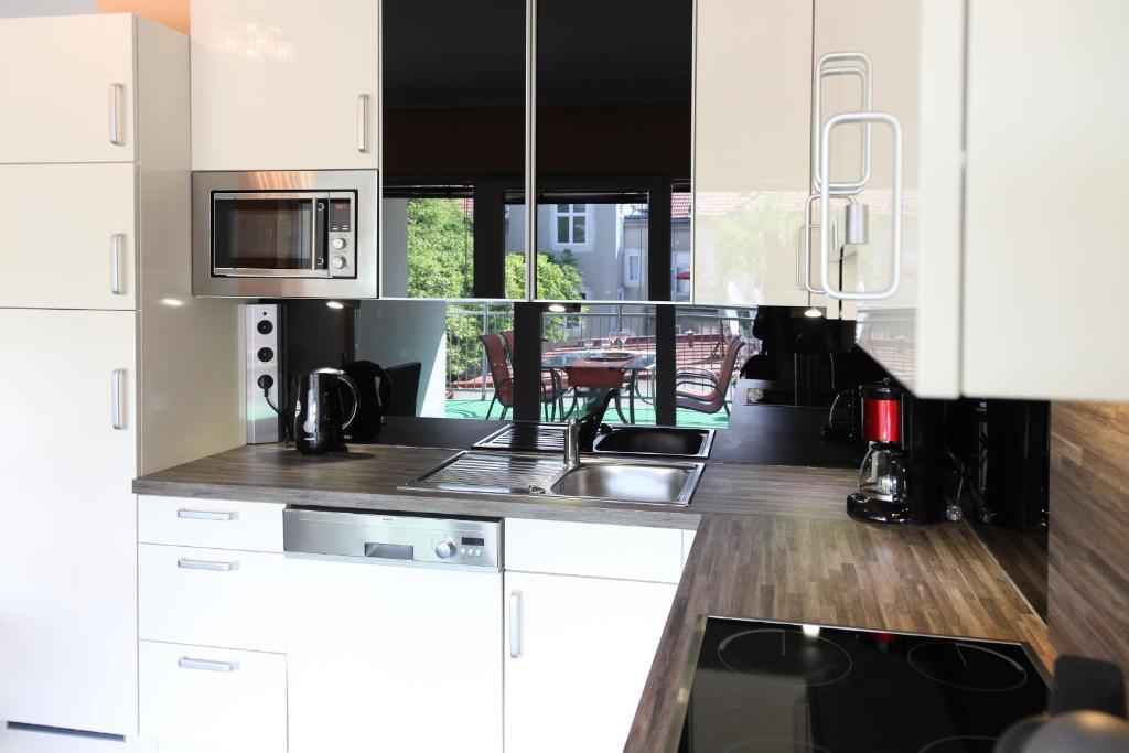 3 Rooms Sunny Apartments-Schoenbrunn, 100M2 With Balcony Viena Exterior foto