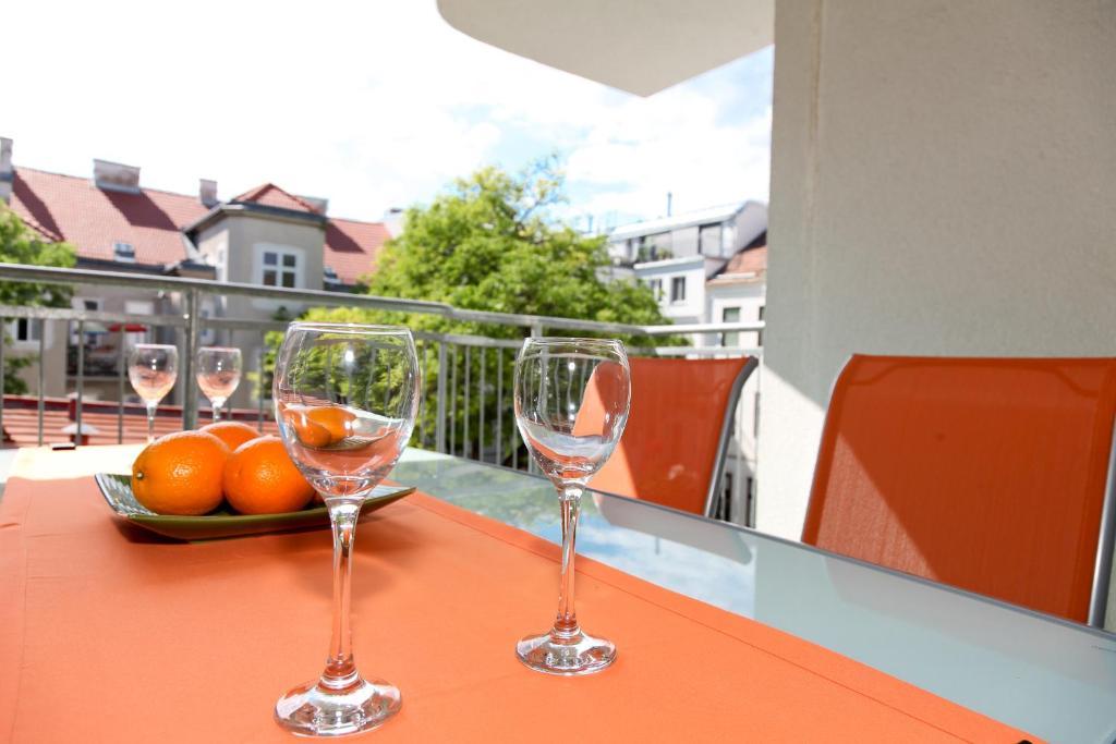3 Rooms Sunny Apartments-Schoenbrunn, 100M2 With Balcony Viena Quarto foto